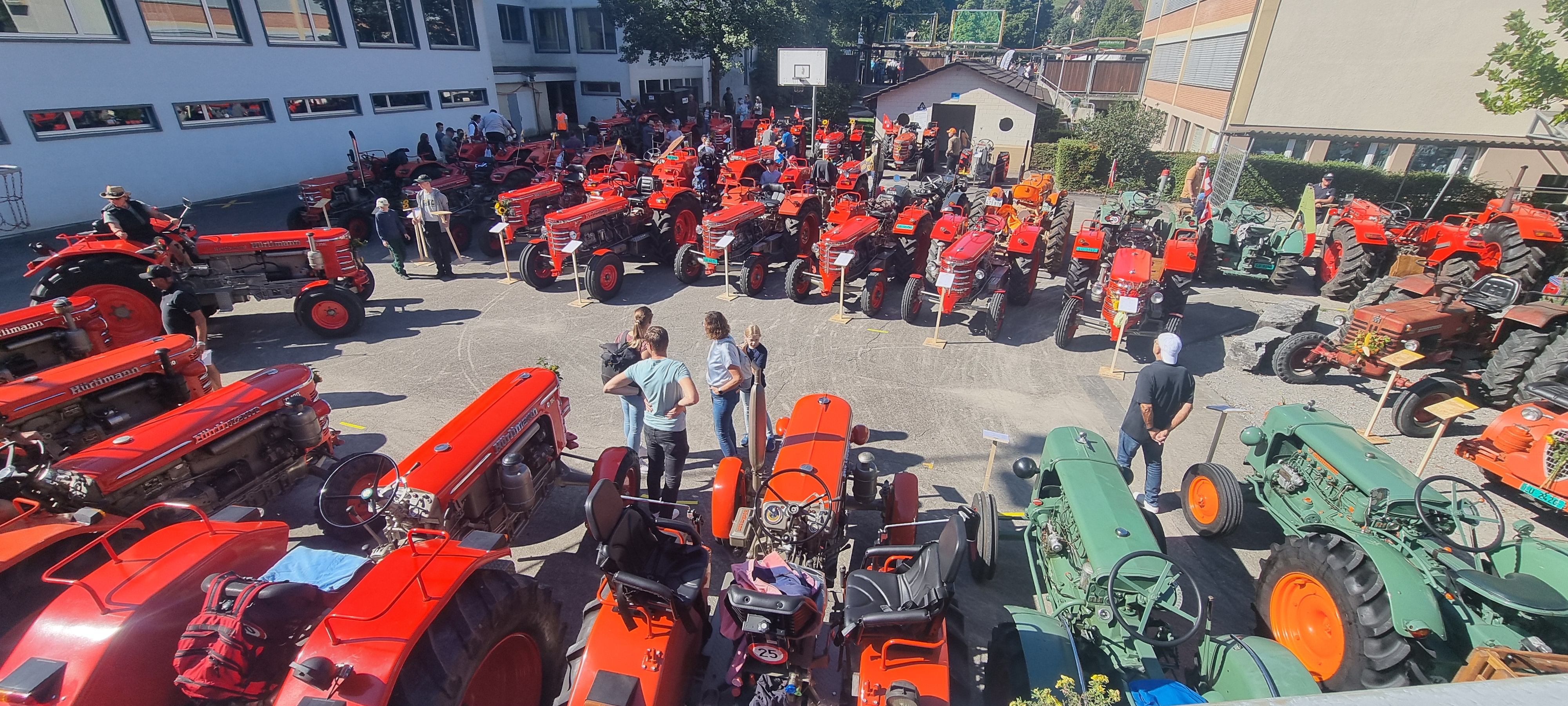 2. Oldtimer-Traktoren- und Einachser-Treffen in Adligenswil