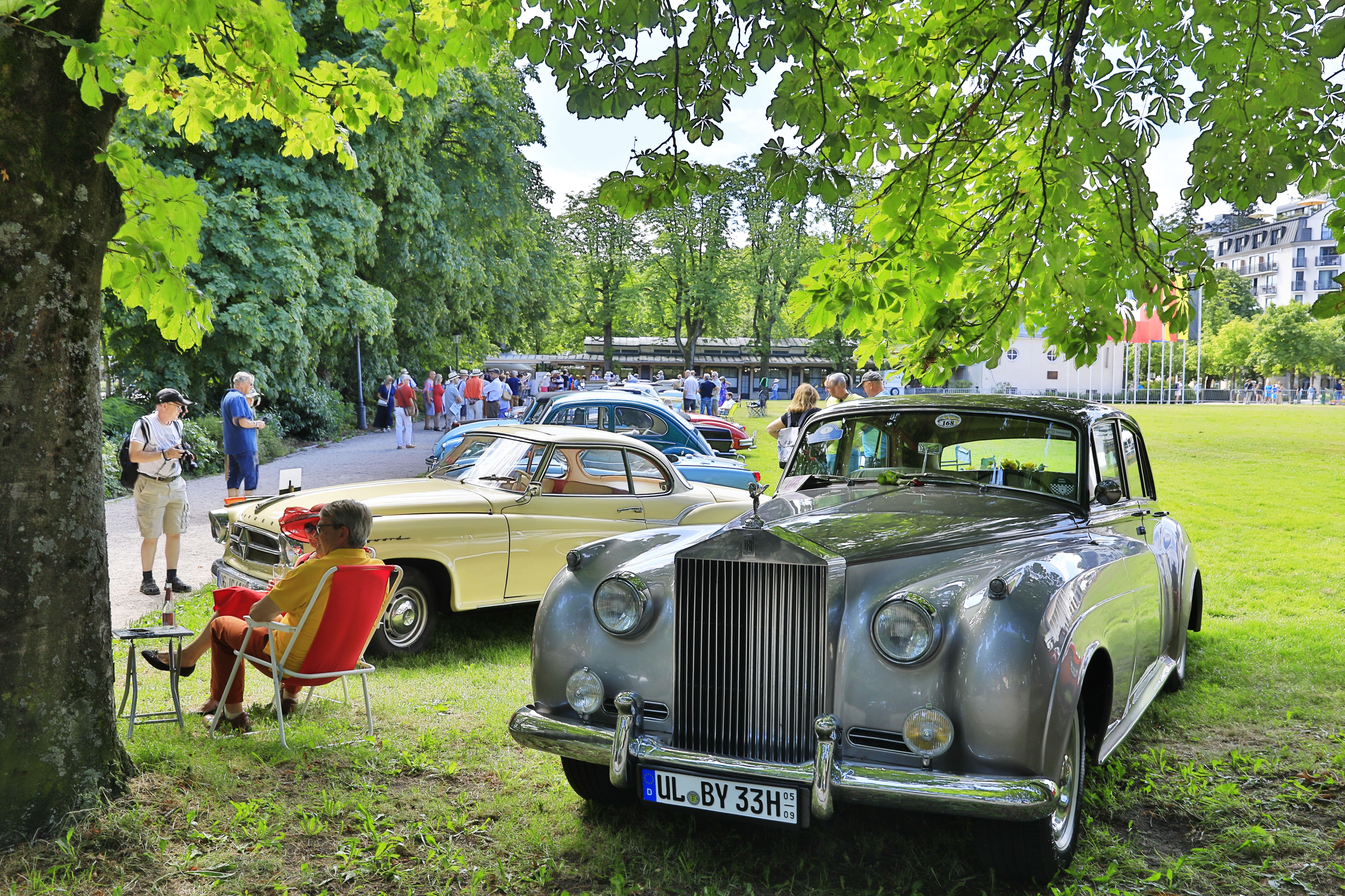 Rolls Royce im Schatten