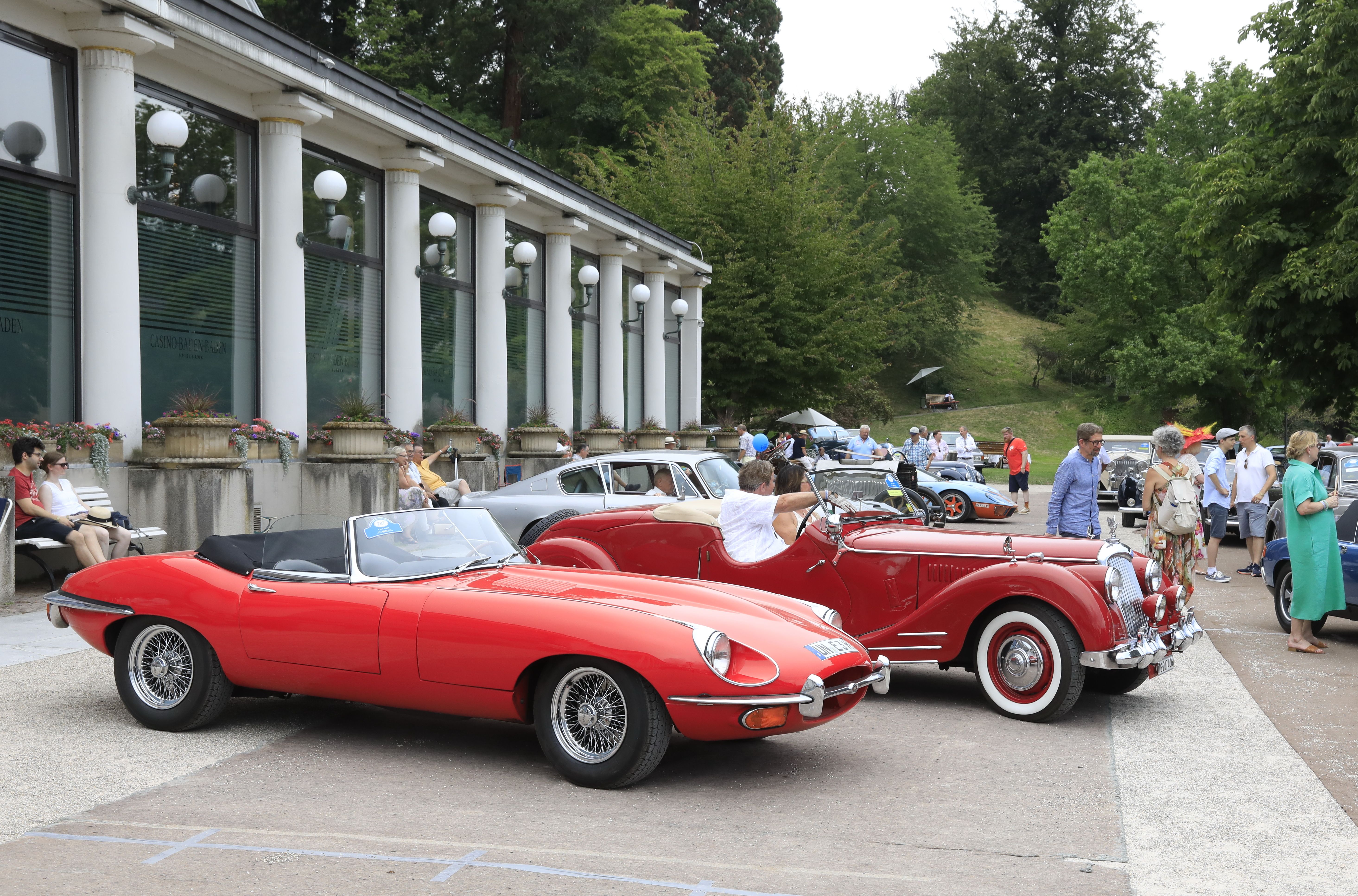 Oldtimer Cabriolets in rot